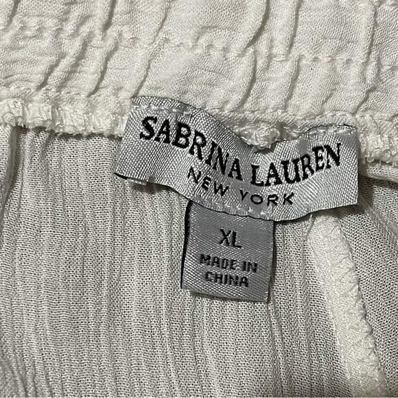 Elegant White Lace-Trim Joggers - Picture 6 of 14